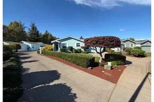 3220 Crescent Ave, Eugene, OR 97408 - Photo 4