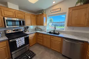 3220 Crescent Ave, Eugene, OR 97408 - Photo 14