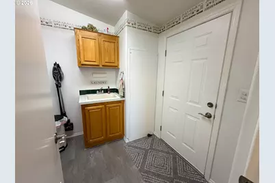 3220 Crescent Ave #28, Eugene, OR 97408 - Photo 18