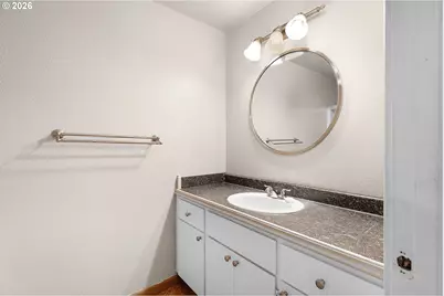 630 W Sixth Ave, Sutherlin, OR 97479 - Photo 16