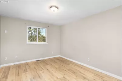 630 W Sixth Ave, Sutherlin, OR 97479 - Photo 10