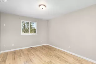630 W Sixth Ave, Sutherlin, OR 97479 - Photo 10