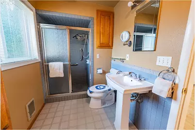 1325 Court Ave, Baker City, OR 97814 - Photo 18