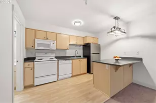 9837 NE Irving St, Portland, OR 97220 - Photo 14