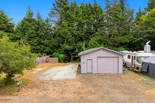 550 SE Reef Ave SE, Lincoln City, OR 97367 - Photo 1