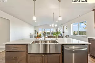 859 E Kinsley Ave, Hermiston, OR 97838 - Photo 8