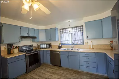907 4th St, La Grande, OR 97850 - Photo 6