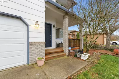 15852 SE Upman Way, Damascus, OR 97089 - Photo 2