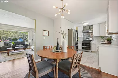 12335 SE Salmon St, Portland, OR 97233 - Photo 8