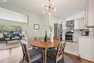 12335 SE Salmon St, Portland, OR 97233 - Photo 8