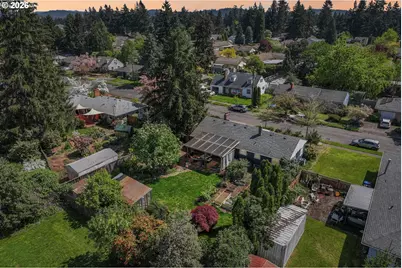 12335 SE Salmon St, Portland, OR 97233 - Photo 42