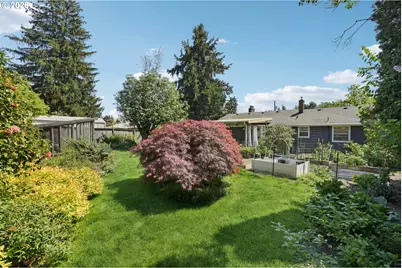 12335 SE Salmon St, Portland, OR 97233 - Photo 32