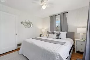 12335 SE Salmon St, Portland, OR 97233 - Photo 14