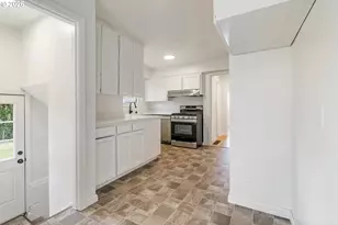 4407 NE Valley View Ln, Vancouver, WA 98663 - Photo 10