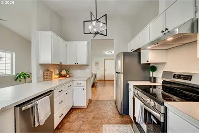 2122 NE 79th Ave, Vancouver, WA 98664 - Photo 6