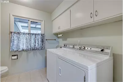 5770 SW Arrow Wood Ln, Portland, OR 97225 - Photo 34