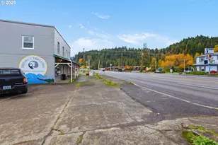 47470 Hwy 58, Oakridge, OR 97463 - Photo 6