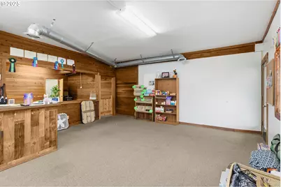 47470 Highway 58, Oakridge, OR 97463 - Photo 22