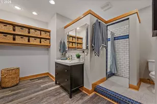 5608 NE Cleveland Ave, Portland, OR 97211 - Photo 28