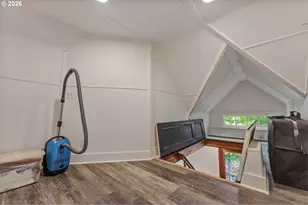 5608 NE Cleveland Ave, Portland, OR 97211 - Photo 40