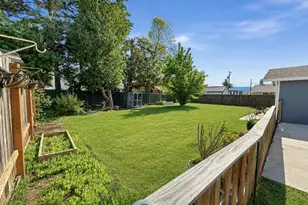 975 Evergreen Dr, Creswell, OR 97426 - Photo 10