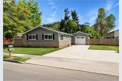 975 Evergreen Dr, Creswell, OR 97426 - Photo 1