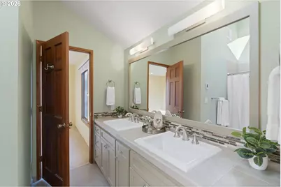 847 Fairway View Dr, Eugene, OR 97401 - Photo 20