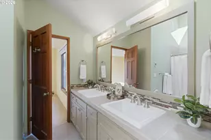 847 Fairway View Dr, Eugene, OR 97401 - Photo 20