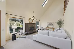 847 Fairway View Dr, Eugene, OR 97401 - Photo 4