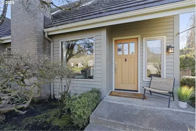 847 Fairway View Dr, Eugene, OR 97401 - Photo 2