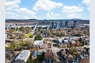 121 SW Gibbs St, Portland, OR 97239 - Photo 48