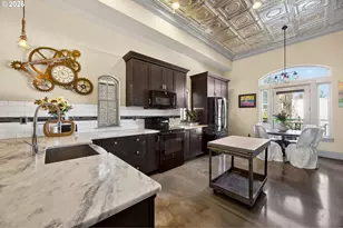 121 SW Gibbs St, Portland, OR 97239 - Photo 10