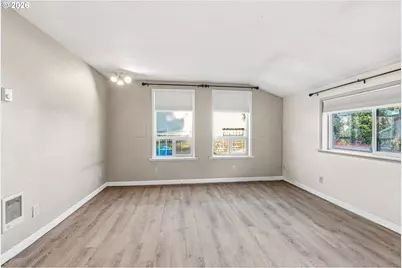 9410 NE 25th Ave, Vancouver, WA 98665 - Photo 6