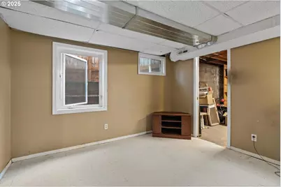 9311/9315 SE Grant St, Portland, OR 97216 - Photo 14