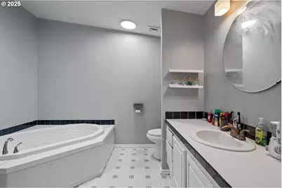 9311/9315 SE Grant St, Portland, OR 97216 - Photo 26