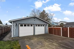 9311/9315 SE Grant St, Portland, OR 97216 - Photo 18