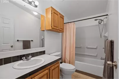 9311/9315 SE Grant St, Portland, OR 97216 - Photo 28
