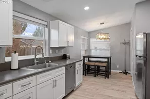 9311/9315 SE Grant St, Portland, OR 97216 - Photo 24