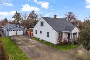 9311/9315 SE Grant St, Portland, OR 97216 - Photo 32