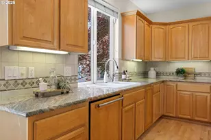 4556 NW Oakpoint Way, Portland, OR 97229 - Photo 10