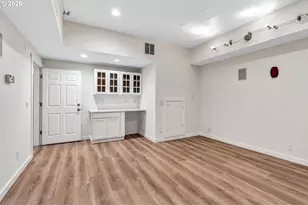 241 SW 105th Terrace, Portland, OR 97225 - Photo 34
