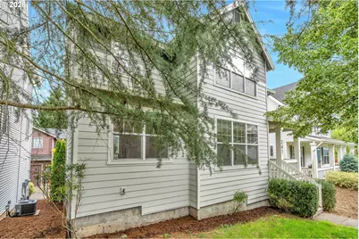241 SW 105th Ter, Portland, OR 97225 - Photo 2