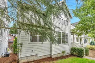 241 SW 105th Terrace, Portland, OR 97225 - Photo 2