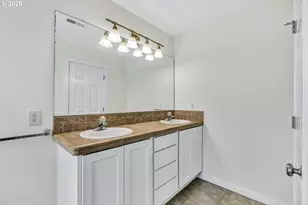 241 SW 105th Terrace, Portland, OR 97225 - Photo 24