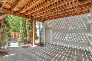 241 SW 105th Terrace, Portland, OR 97225 - Photo 44