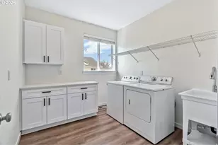 241 SW 105th Terrace, Portland, OR 97225 - Photo 18