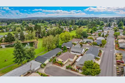 12388 SW King George Dr, Portland, OR 97224 - Photo 36