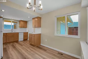 12388 SW King George Dr, Portland, OR 97224 - Photo 14