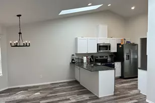 1010 NW Cazadero Ct, Estacada, OR 97023 - Photo 2