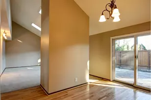 4238 NE 125th Pl, Portland, OR 97230 - Photo 8